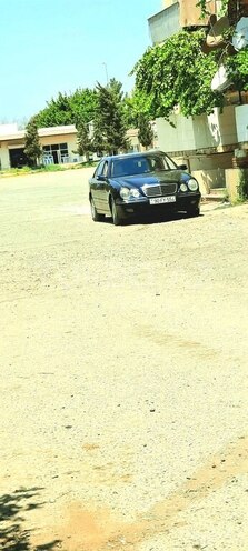 Mercedes E 270 2000, 530,000 km - 2.7 l - Saatlı