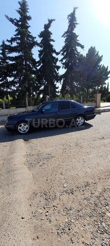Mercedes E 270 2000, 530,000 km - 2.7 l - Saatlı