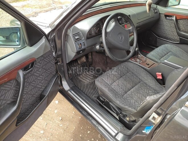 Mercedes C 220 1995, 99,999 km - 2.2 l - Ağcabədi