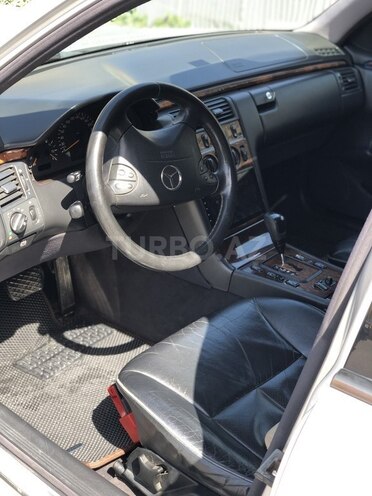 Mercedes E 270 2001, 370,000 km - 2.7 л - Bakı