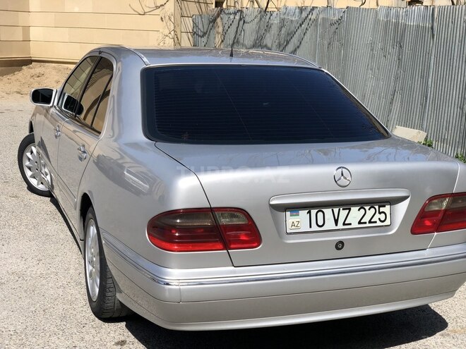 Mercedes E 270 2001, 370,000 km - 2.7 л - Bakı