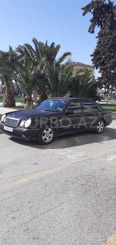 Mercedes E 240 1999, 421,644 km - 2.4 l - Bakı
