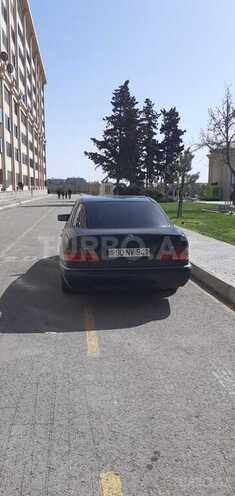 Mercedes E 240 1999, 421,644 km - 2.4 l - Bakı
