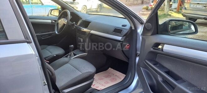 Opel Astra 2004, 193,000 km - 1.4 l - Bakı
