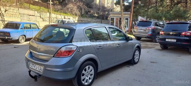 Opel Astra 2004, 193,000 km - 1.4 l - Bakı