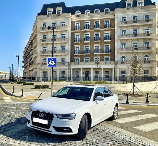 Audi A4 2015, 166,000 km - 1.8 l - Bakı