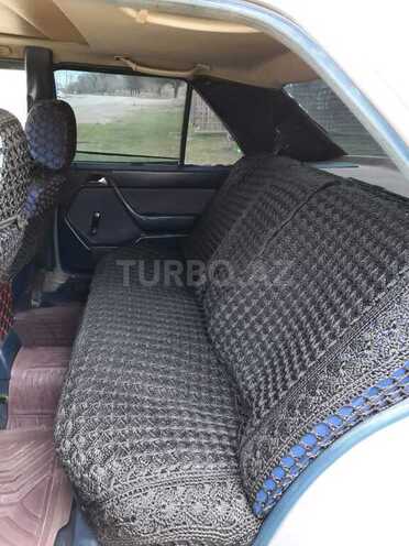 Mercedes E 230 1986, 59,865 km - 2.3 l - Salyan