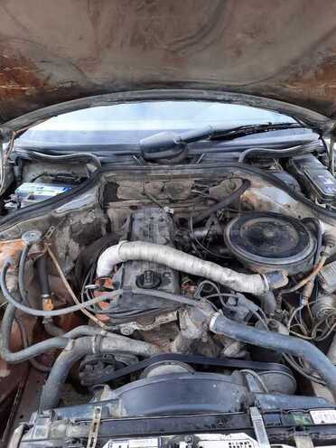 Mercedes E 230 1986, 59,865 km - 2.3 l - Salyan