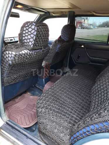 Mercedes E 230 1986, 59,865 km - 2.3 l - Salyan