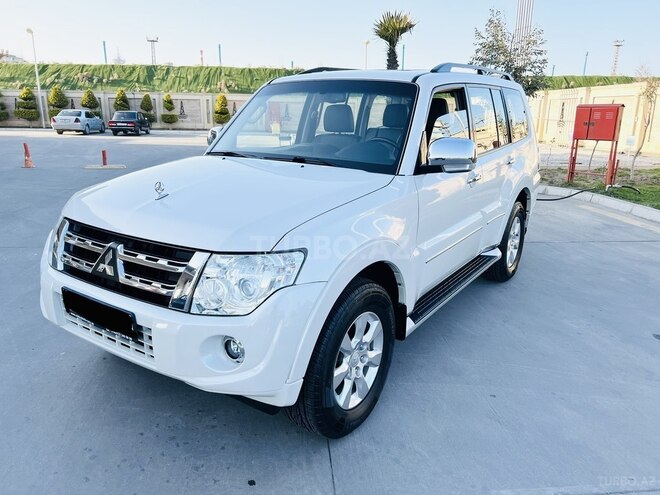 Mitsubishi Pajero 2013, 77,318 km - 3.8 l - Bakı