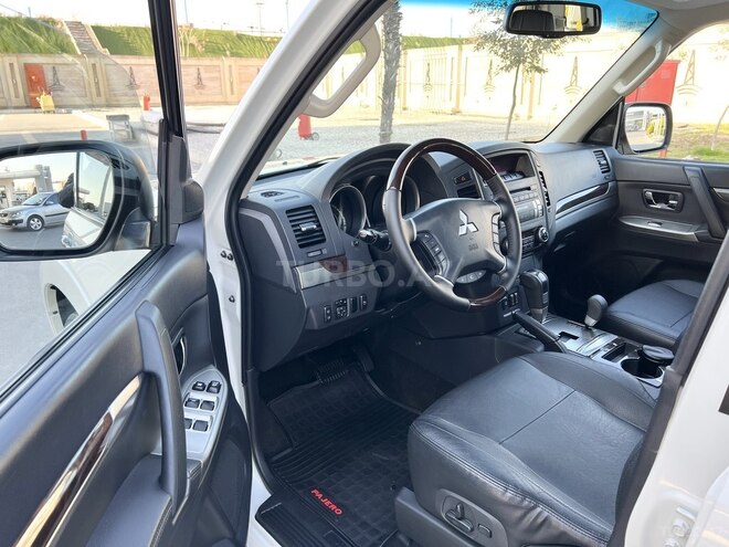 Mitsubishi Pajero 2013, 77,318 km - 3.8 l - Bakı