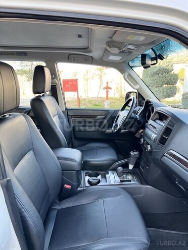 Mitsubishi Pajero 2013, 77,318 km - 3.8 l - Bakı