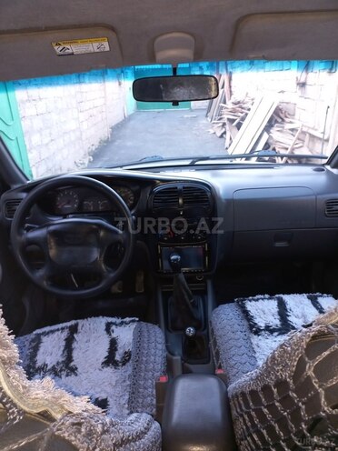Kia Sportage 2005, 218,359 km - 2.0 l - Bakı