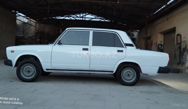 LADA (VAZ) 2107 2009, 87,012 km - 1.6 l - Salyan