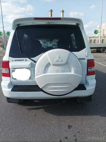 Mitsubishi Pajero io 2002, 221,400 km - 2.0 l - Bakı