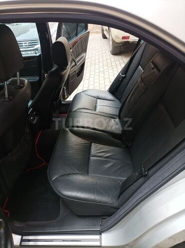 Mercedes E 240 1999, 256,000 km - 2.4 л - Bakı