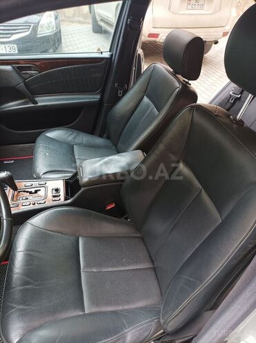 Mercedes E 240 1999, 256,000 km - 2.4 л - Bakı