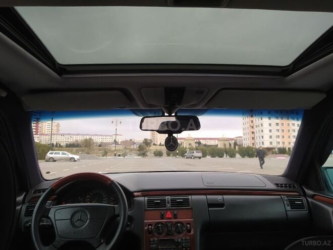 Mercedes E 230 1996, 302,588 km - 2.3 l - Sumqayıt