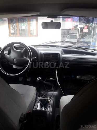 GAZ 31105 2004, 250,000 km - 2.3 l - Xaçmaz