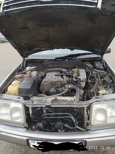 Mercedes E 220 1993, 525,300 km - 2.2 l - Sumqayıt