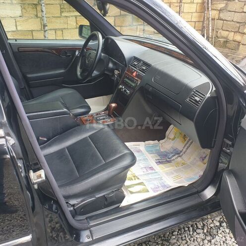 Mercedes C 220 1996, 254,786 km - 2.2 l - Masallı