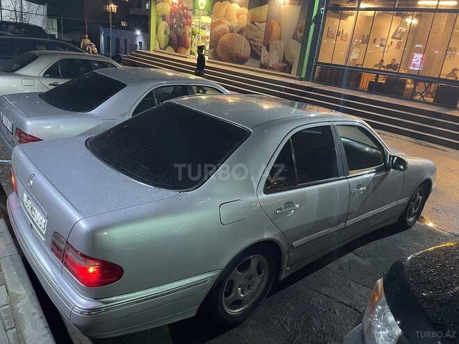 Mercedes E 240 2001, 265,034 km - 2.6 l - Bakı