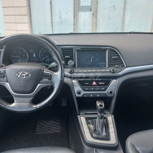 Hyundai Elantra 2015, 137,000 km - 1.6 л - Bakı