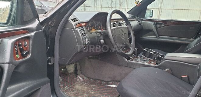 Mercedes E 280 1997, 280,000 km - 2.8 l - Bakı