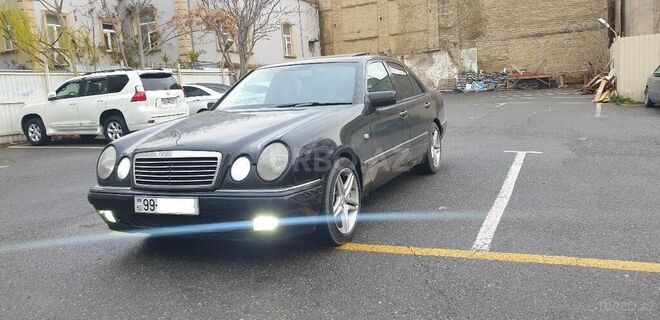 Mercedes E 280 1997, 280,000 km - 2.8 l - Bakı