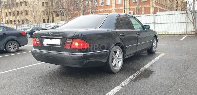 Mercedes E 280 1997, 280,000 km - 2.8 l - Bakı