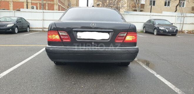 Mercedes E 280 1997, 280,000 km - 2.8 l - Bakı