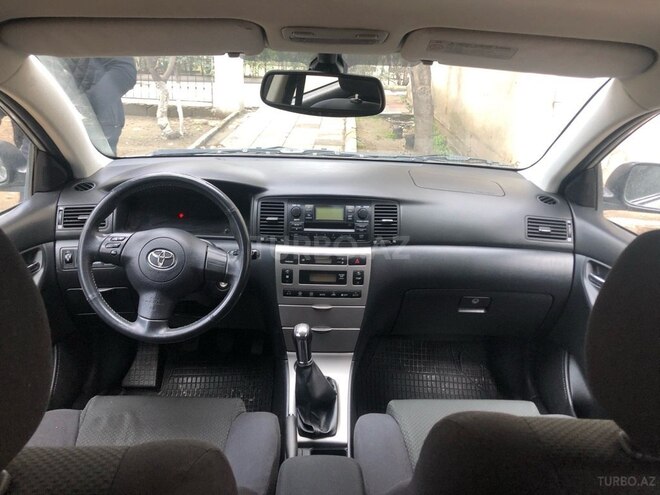 Toyota Corolla 2004, 238,000 km - 1.4 l - Bakı
