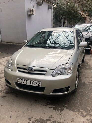 Toyota Corolla 2004, 238,000 km - 1.4 l - Bakı
