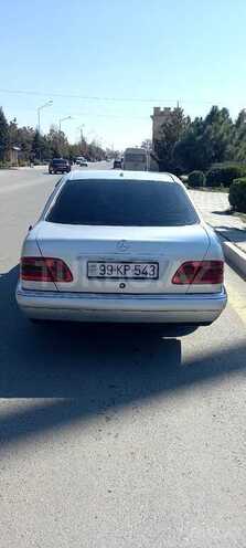 Mercedes E 220 1998, 613,241 km - 2.2 l - Bərdə