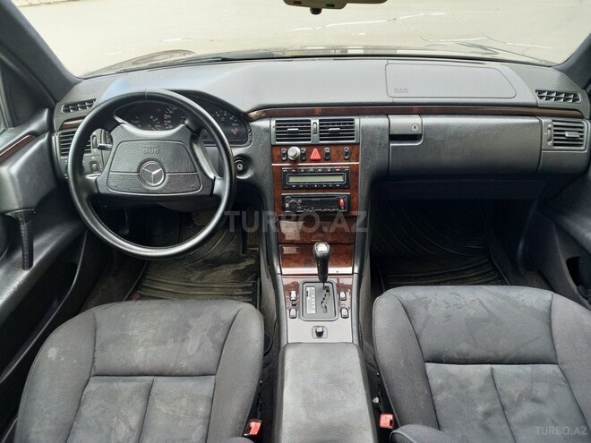 Mercedes E 280 1996, 300,000 km - 2.8 l - Bakı
