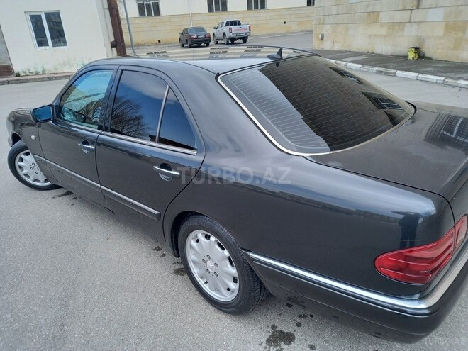 Mercedes E 280 1996, 300,000 km - 2.8 l - Bakı