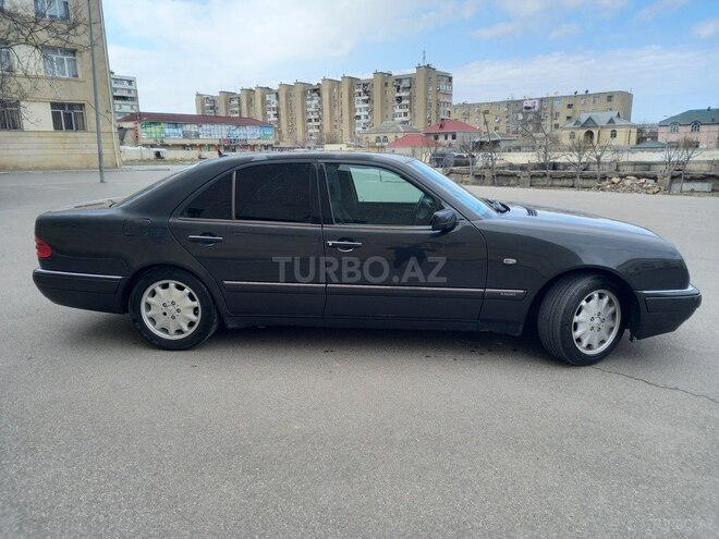 Mercedes E 280 1996, 300,000 km - 2.8 l - Bakı