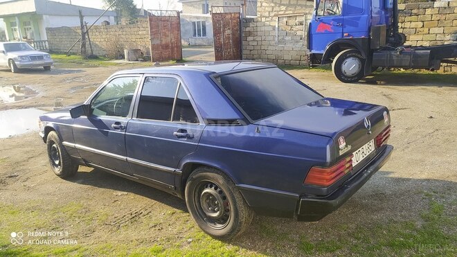 Mercedes 190 1988, 378,340 km - 2.0 l - Astara