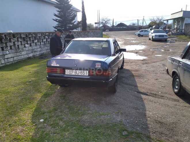 Mercedes 190 1988, 378,340 km - 2.0 l - Astara