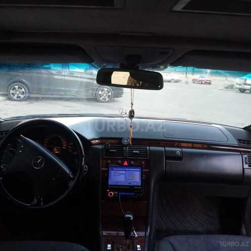 Mercedes E 240 2000, 270,000 km - 2.4 l - Bakı