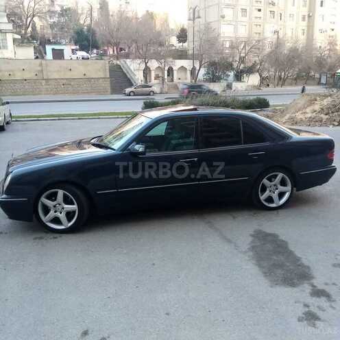 Mercedes E 240 2000, 270,000 km - 2.4 l - Bakı