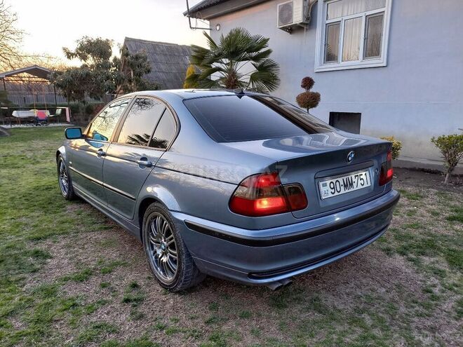BMW 325 2001, 111,111 km - 2.5 l - Zaqatala