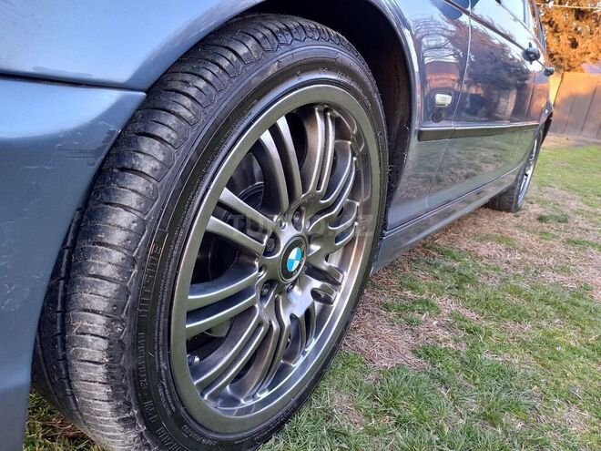 BMW 325 2001, 111,111 km - 2.5 l - Zaqatala