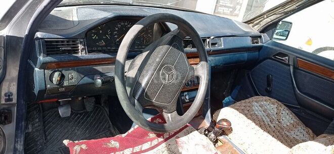 Mercedes E 250 1990, 250,000 km - 2.5 l - Bakı