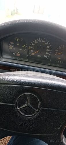 Mercedes E 250 1990, 250,000 km - 2.5 l - Bakı