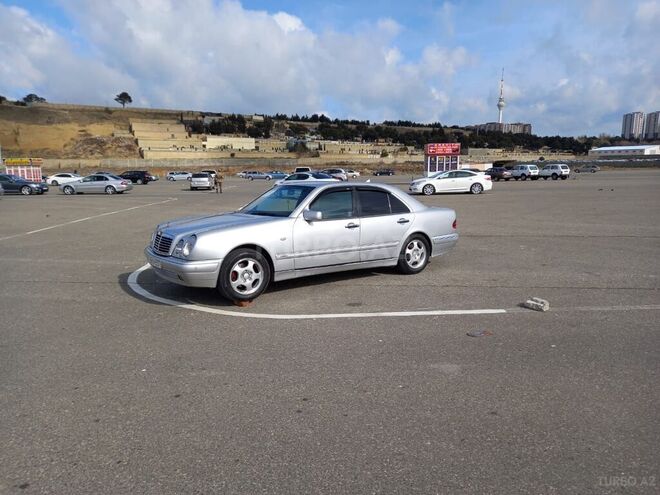 Mercedes E 240 1998, 410,100 km - 2.4 l - Bakı
