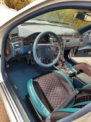 Mercedes E 240 1998, 410,100 km - 2.4 l - Bakı