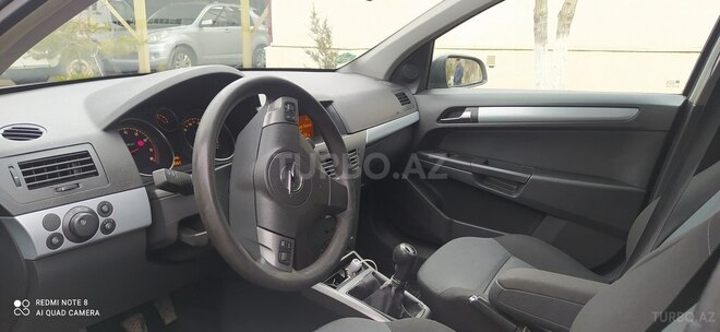 Opel Astra 2004, 244,444 km - 1.4 л - Qusar