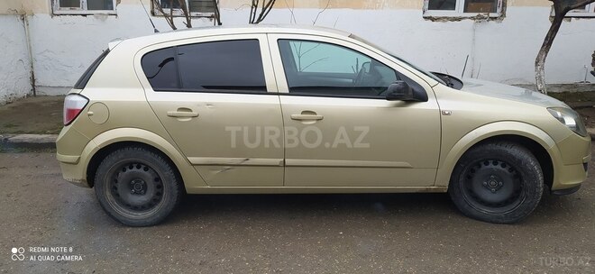 Opel Astra 2004, 244,444 km - 1.4 л - Qusar