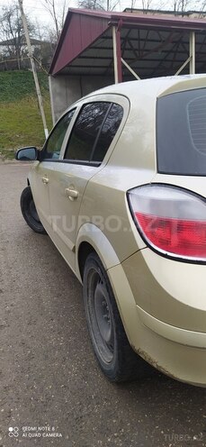 Opel Astra 2004, 244,444 km - 1.4 л - Qusar